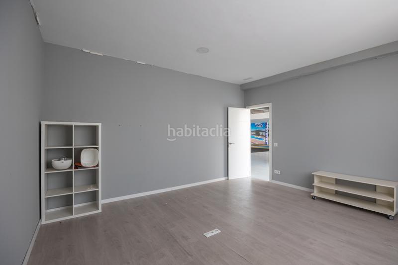 Foto d49cbd83-2105-4118-825a-7e0524efd518. Nave industrial en avenida de castilla 9 en Montserrat-Parque Empresarial San Fernando de Henares