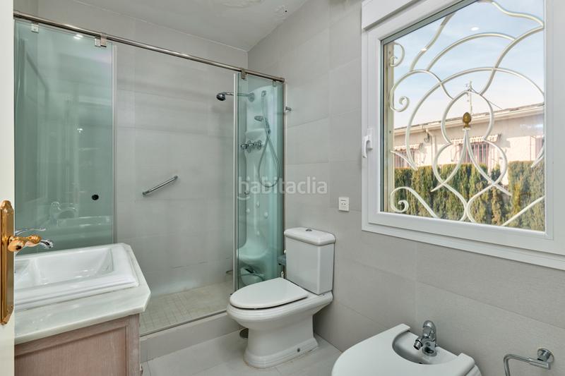 Foto 9a4a7c60-9cd4-48fa-bce0-2d8a27750ad6. Chalet with heating parking in Los Arcos-Viviero Colmenar Viejo