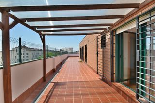 Rent Penthouse in Paseo de la concordia 7