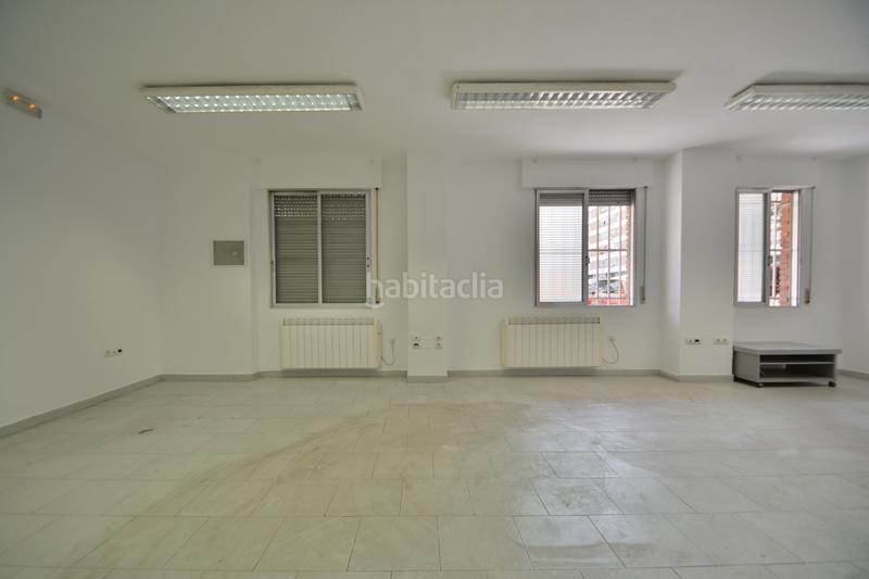 Foto 357534cf-2a79-44e5-a636-3cd719dd2d87. Miete büro mit heizung in Peñagrande Madrid