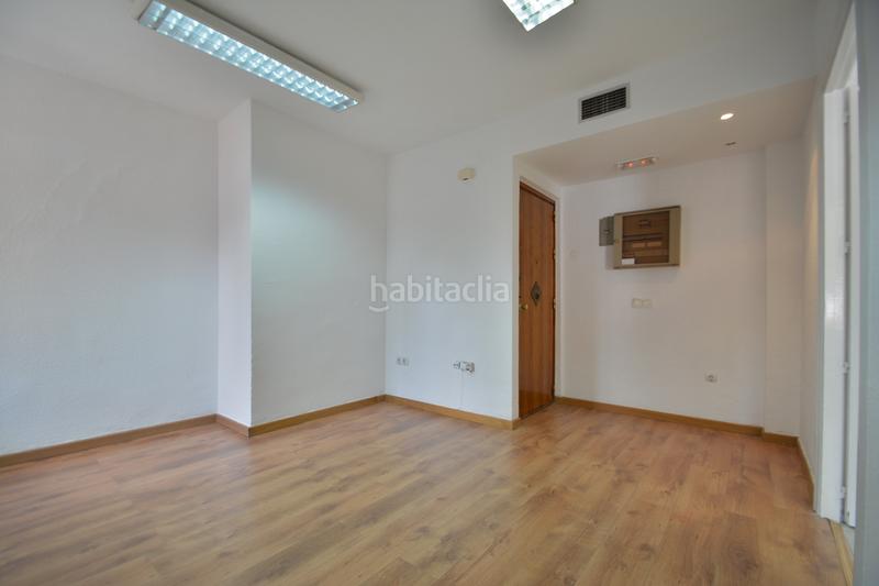 Foto a5ed3c32-4de8-496e-8b3c-115a1210d4a3. Miete büro mit heizung in Peñagrande Madrid