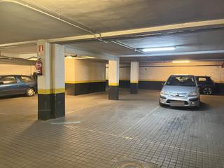 Parking coche en Calle del corazón de maría 68