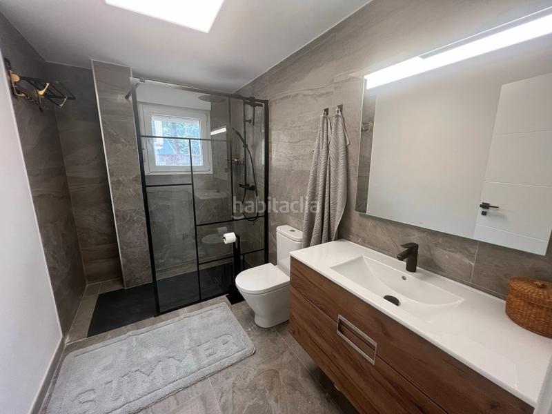 Foto 53a1d0d4-feb5-4210-bdb9-b66ade7e32f9. Chalet dans calle de los nardos 301 dans Marugán