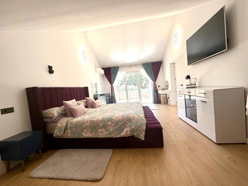 Foto 5d0afebf-f5db-4698-9813-3c4d18621bfa. Chalet dans calle de los nardos 301 dans Marugán