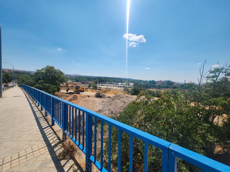 Foto 21c324f1-0213-4db8-88d5-69a401487621. Terreno residencial en Marchamalo