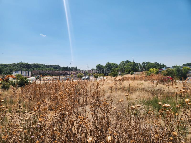 Foto 30de063e-88fa-49bf-bffa-6a74fa31d362. Terreno residencial en Marchamalo