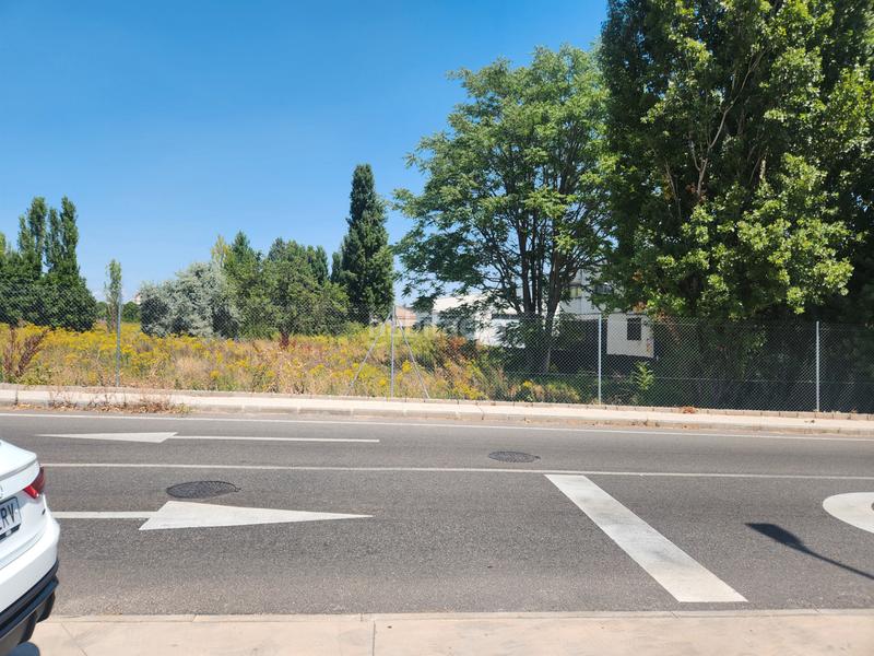 Foto b3486ab2-1599-41c4-a581-76e46babe81a. Terreno residencial en Marchamalo