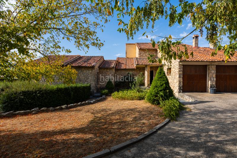 Foto a6166e6f-f45a-4d81-a55a-373a4514e7d9. Chalet en Torrecaballeros