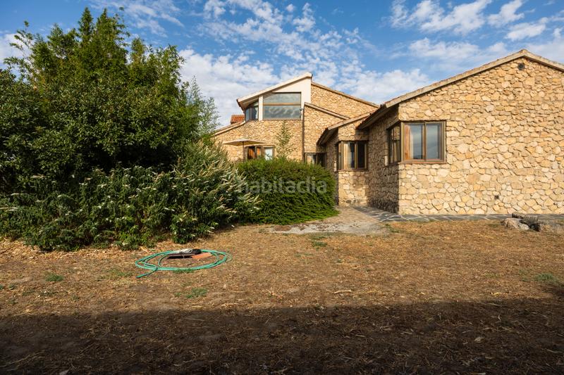 Foto a9cccbe0-5a6e-47ec-a958-c02c8e68b467. Chalet en Torrecaballeros