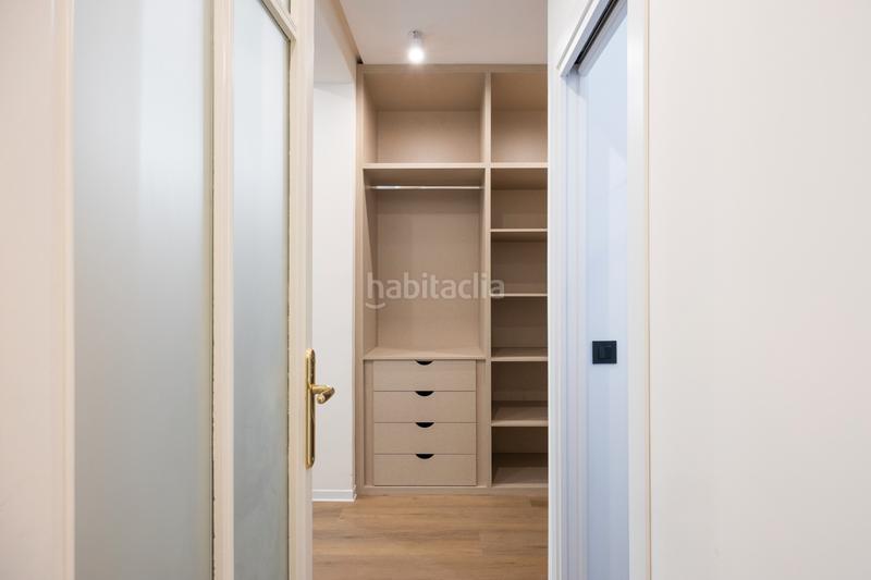 Foto 83b479bd-6ec0-40bf-98e9-72250596af82. Rent flat in calle de santa cruz de marcenado 32 in Madrid