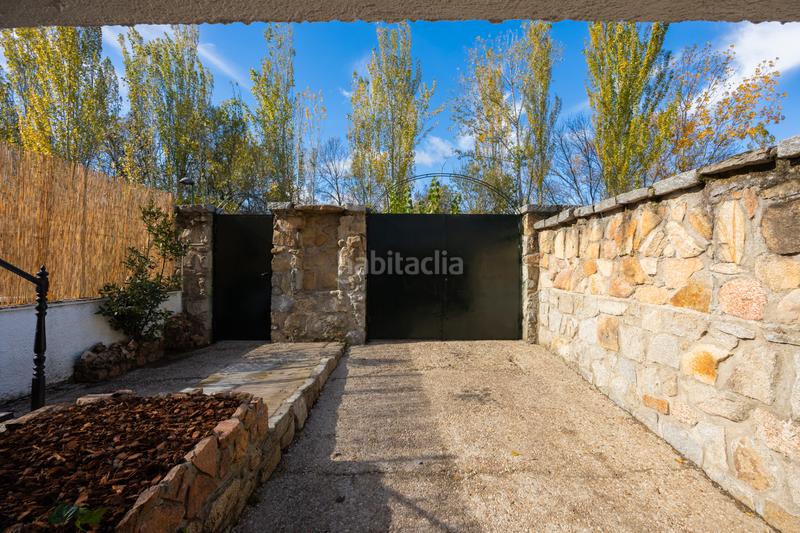 Foto 17f21665-6709-4230-94dd-ebe9a4a5bd6c. Chalet dans avenida de vigo 45 dans Alpedrete