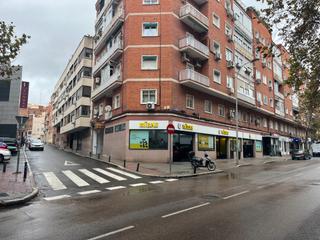 Parking voiture  Calle de la infanta mercedes