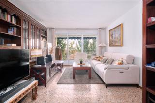 Flat in Calle Hilados