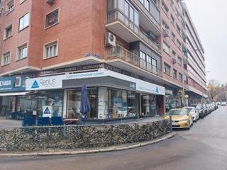 Local commercial à Calle de Clara del Rey
