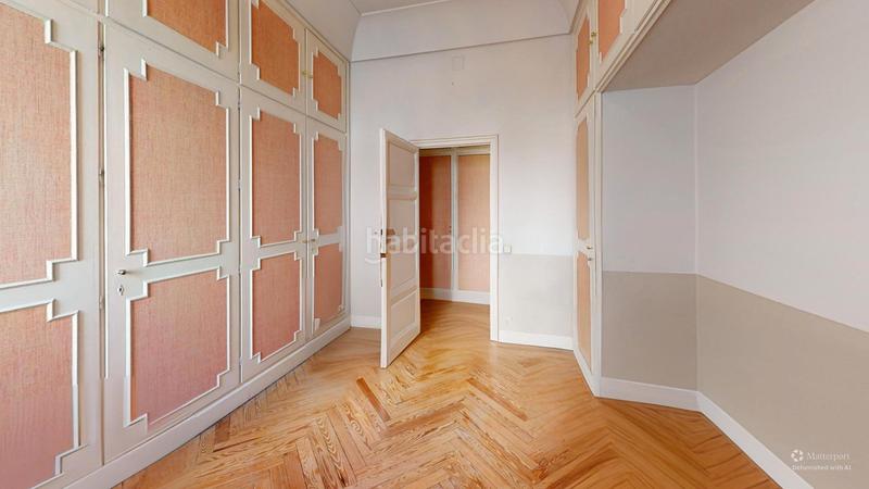 Foto b026863b-5f3f-43f0-a7e8-fef7f4dac6a4. Piso en Almagro Madrid
