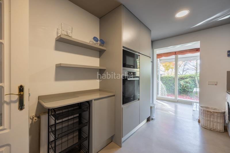 Foto 26b9b74c-6b06-4d13-ae45-1ba7ace8eecd. Rent flat with parking pool in Valdemarín Madrid