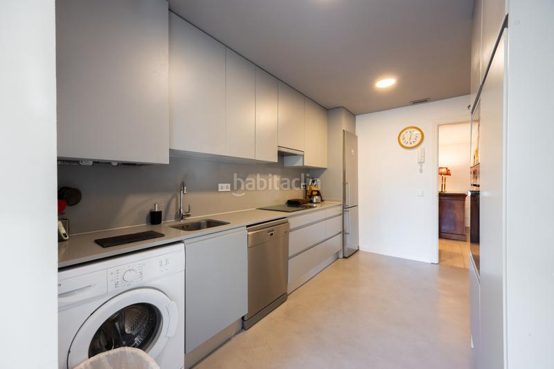 Foto 5799dbfb-6b81-4f8e-a404-7d09af4cf917. Rent flat with parking pool in Valdemarín Madrid