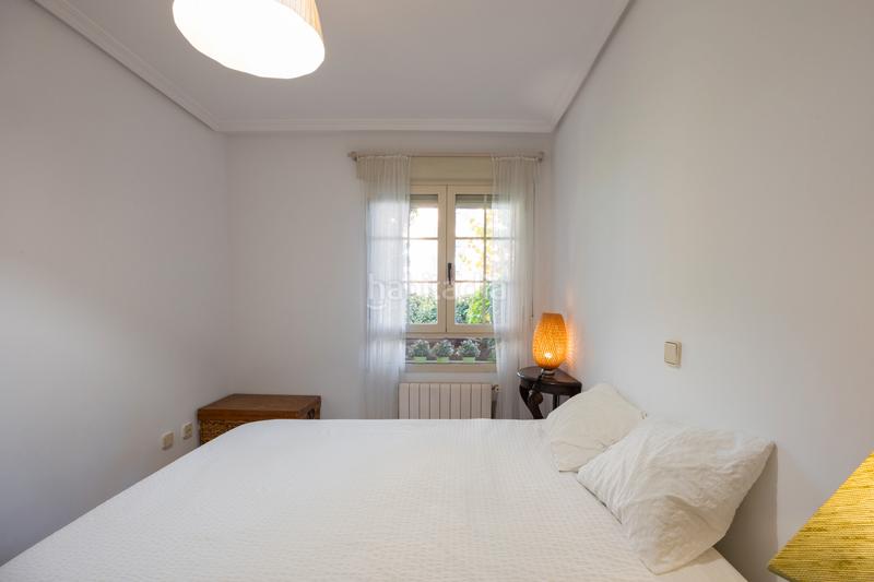 Foto a09d4767-4e36-433c-b7e6-59a275f88aef. Rent flat with parking pool in Valdemarín Madrid