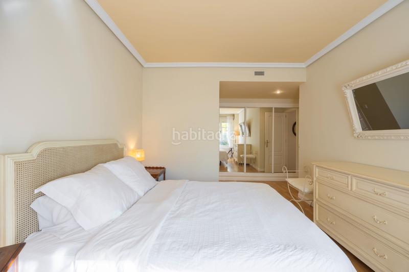 Foto b320fa61-6d88-4afa-9782-8feb4267fba0. Rent flat with parking pool in Valdemarín Madrid