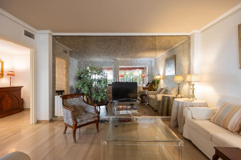 Foto bfec8ac1-f6ca-42f3-b050-bae278651342. Rent flat with parking pool in Valdemarín Madrid