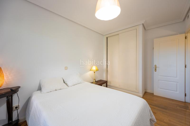 Foto fd46c448-d0a8-4da6-aacd-c78db074b389. Rent flat with parking pool in Valdemarín Madrid