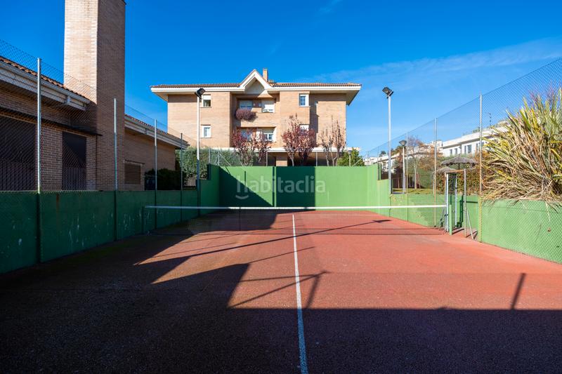 Foto d78dd3fb-4a7b-44f2-99e6-b12fa19387cc. Lloguer pis amb aparcament piscina a Valdemarín Madrid