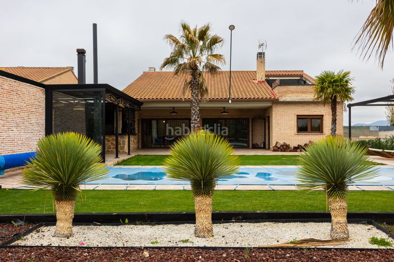 Foto c9970b63-d539-450d-8213-bc47a9e0796f. Xalet amb calefacció aparcament piscina a Layos