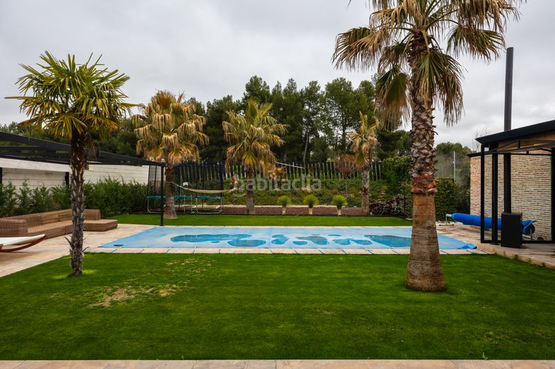Foto fc0012ff-0a6c-4761-89da-36d6d01e3346. Xalet amb calefacció aparcament piscina a Layos