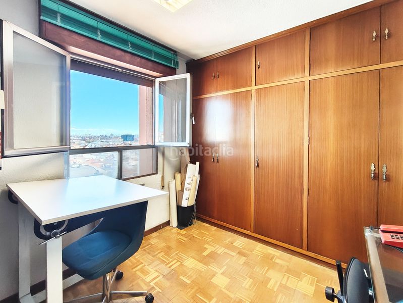 Foto 6ac9e417-6ab3-4681-97db-5e8b80db53f7. Pis amb calefacció aparcament a Guindalera Madrid