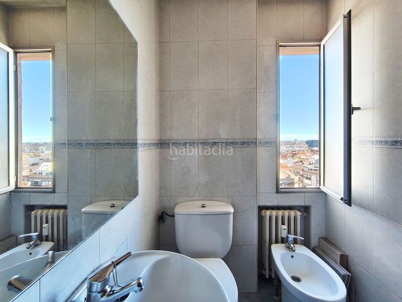 Foto 8191ce71-03a2-4107-9898-94e07a03bd8b. Pis amb calefacció aparcament a Guindalera Madrid