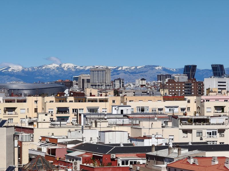 Foto dbb5da5a-4ebf-438c-abe8-8e9ab7d8e0a3. Pis amb calefacció aparcament a Guindalera Madrid