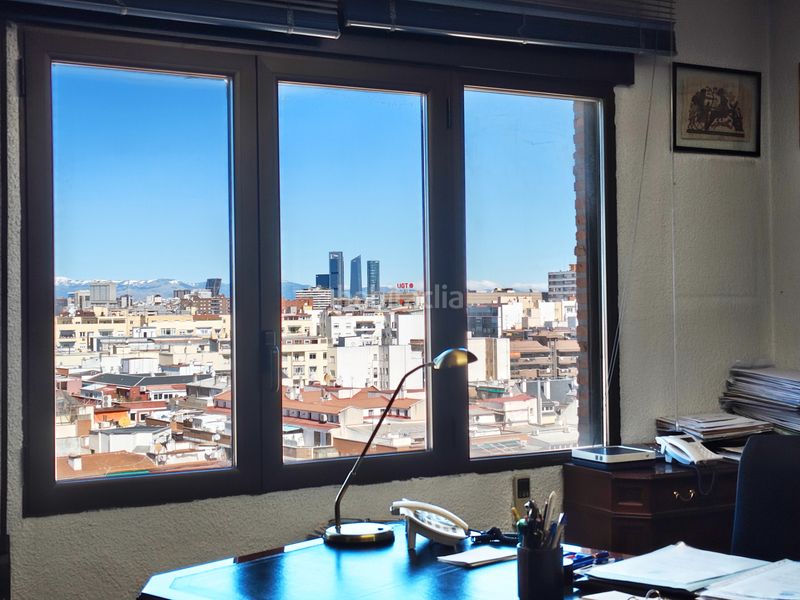 Foto f91cacfa-378e-4816-96a3-de2ca6ea1f2f. Pis amb calefacció aparcament a Guindalera Madrid