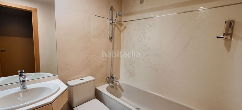 Foto 0dc34840-b513-4674-93a5-70d718375f60. Pis amb calefacció piscina a Cuatro Vientos Madrid
