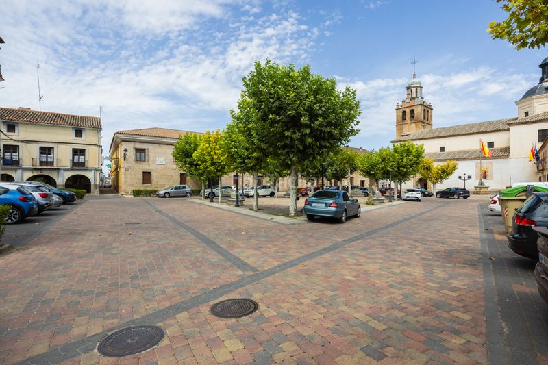 Foto 901c6289-524d-4061-a9f0-e751935505bf. Casa adossada a plaza santa catalina 2 a Puente del Arzobispo (El)