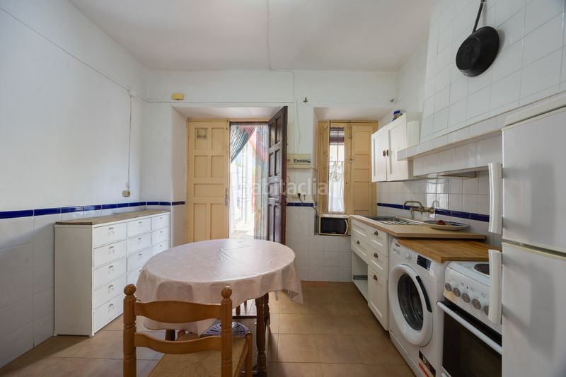 Foto f7027cfc-f739-40f8-ae39-2f1039e643c0. Casa adossada a plaza santa catalina 2 a Puente del Arzobispo (El)