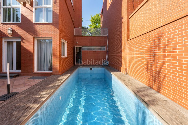 Foto 6bd025e8-ff61-4347-8db7-132421cdc8b9. Xalet amb calefacció aparcament piscina a Valdebebas - Valdefuentes Madrid