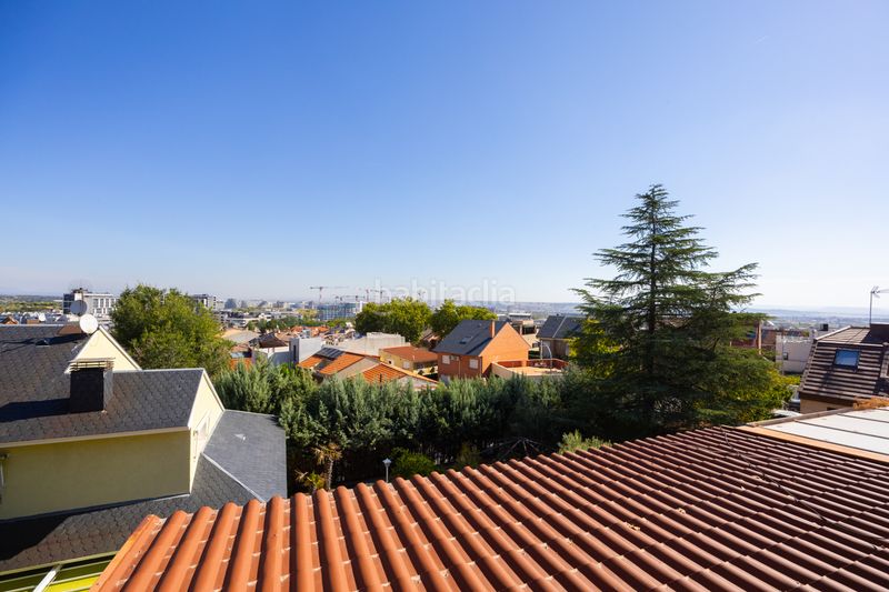 Foto ee59cd80-1058-4d99-966d-97117317acee. Xalet amb calefacció aparcament piscina a Valdebebas - Valdefuentes Madrid