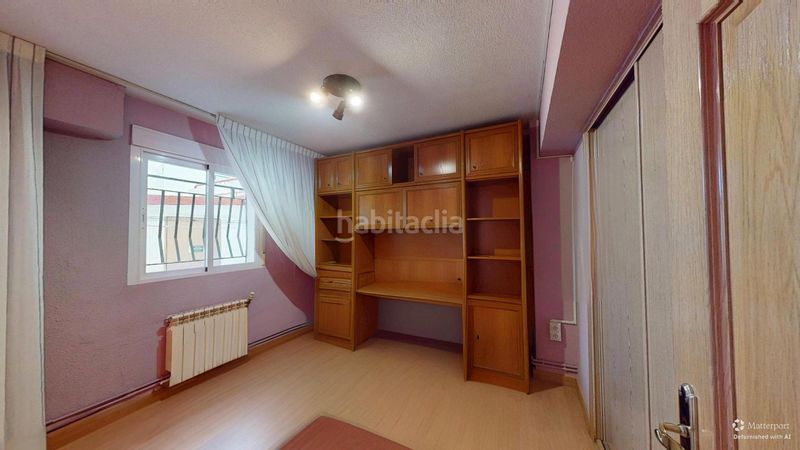 Foto 5a9a8f4d-132f-4f4e-a38f-9c7c0e4e746e. Pis a Ventas Madrid