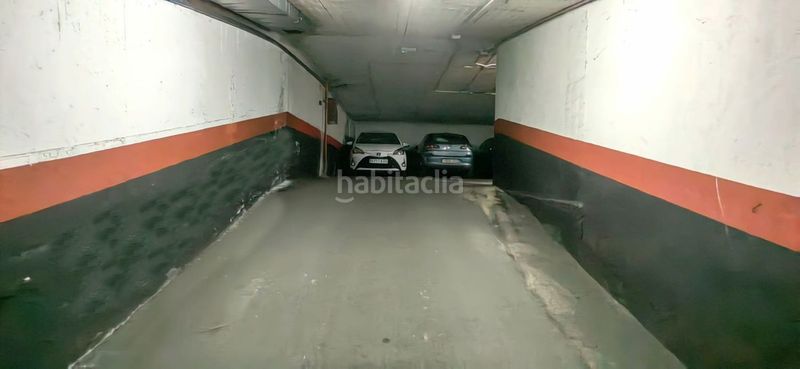 Foto a8a8746a-6435-48eb-8b77-2b62921e4253. Alquiler parking coche en calle de cartagena 44 en Madrid
