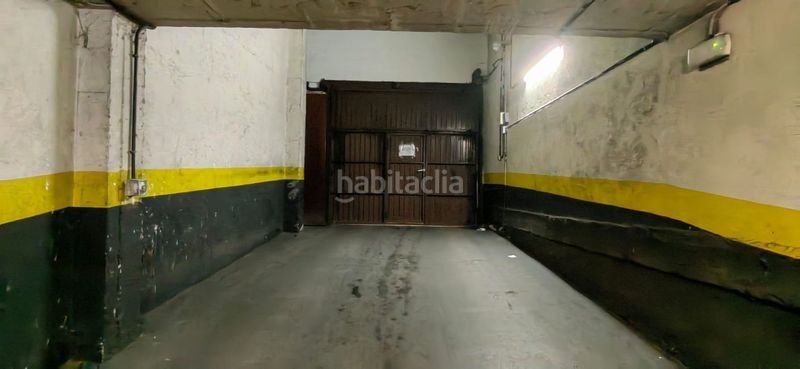 Foto b956b8df-a67c-4207-b857-0eb13b302ce5. Alquiler parking coche en calle de cartagena 44 en Madrid