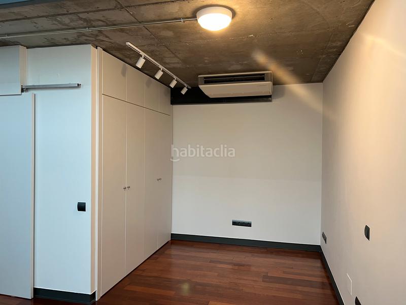 Foto 73c664f9-f72a-455b-9a1d-2e59c50efb3e. Affitto loft con riscaldamento parcheggio in Zona Industrial Alcobendas