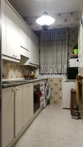 Foto 7dc7a280-5a39-4dab-ac52-d59e4a106d6c. Piso en Ambroz Madrid
