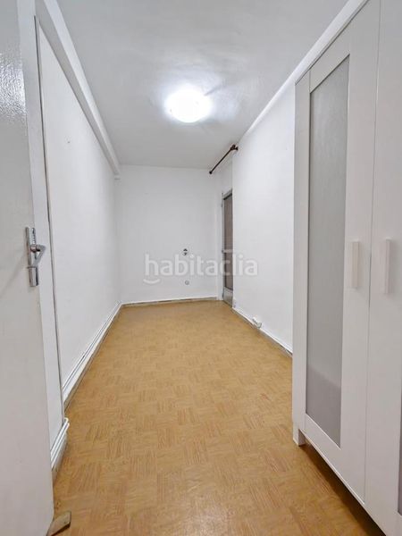 Foto f953ae79-ce91-4951-b8e3-7f9016e2f83d. Pis amb calefacció a Ambroz Madrid