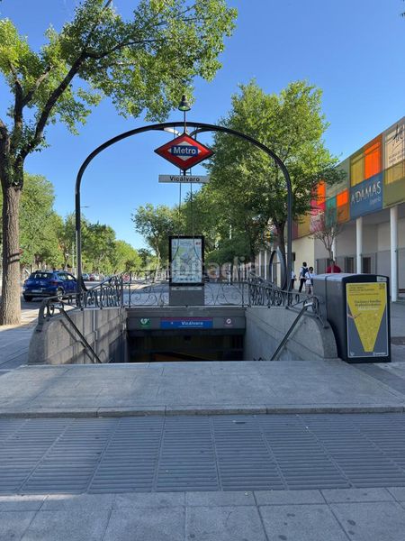 Foto b565c7c1-62f6-48e6-8777-52a1929d0af9. Pis amb calefacció a Ambroz Madrid