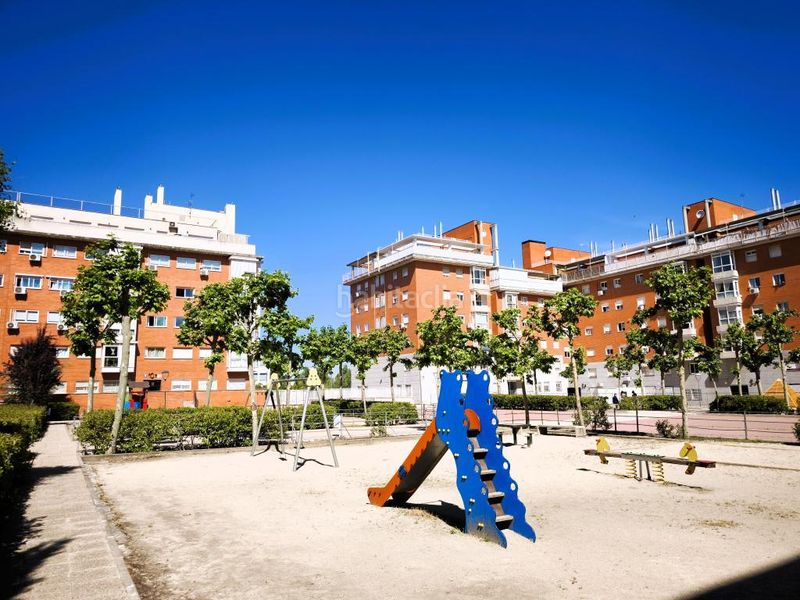 Foto a28fee98-91f4-44ee-8635-0a2cfb2d6f88. Pis amb calefacció aparcament a Villaverde Alto Madrid