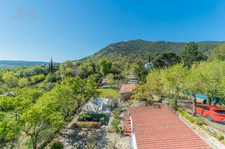 Xalet a Tiemblo (El). Chalet independiente con piscina