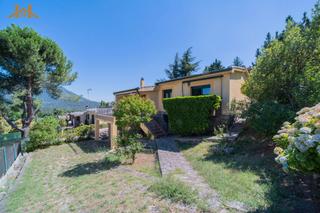 Chalet à Navahondilla. Chalet independiente de 157m2