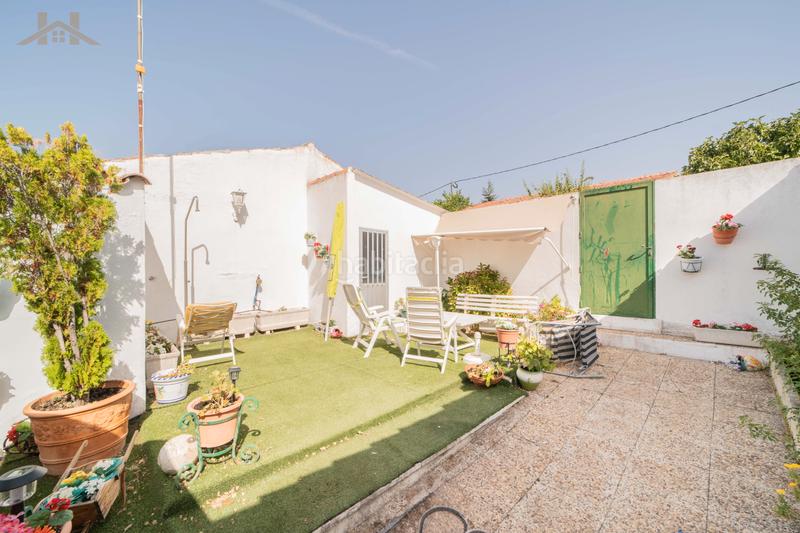 Foto df4d658d-396f-4f06-9788-26f0c8319f1c. Casa bifamiliare con camino riscaldamento in San Martín de Valdeiglesias