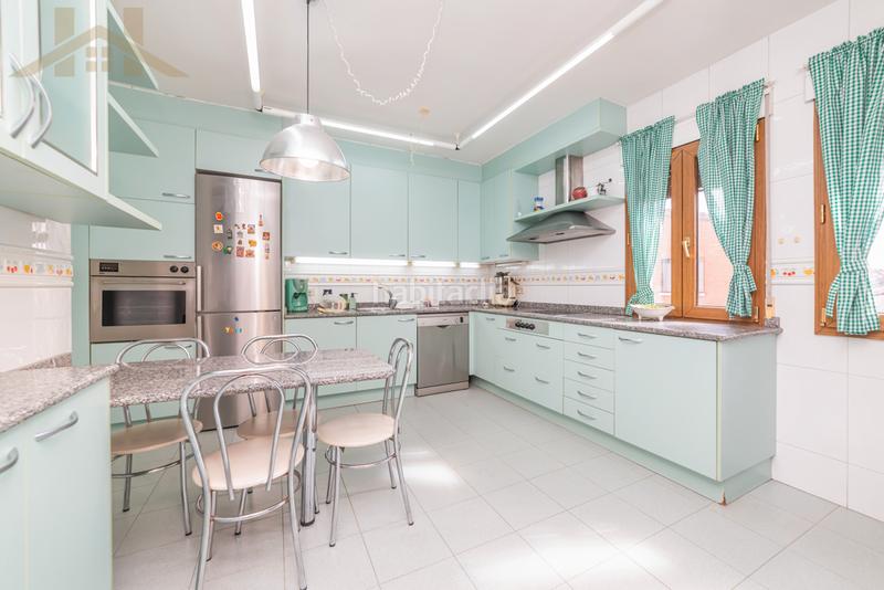 Foto 925bfbfd-47a7-4e68-a585-32bb43113300. Haus mit heizung in San Martín de Valdeiglesias