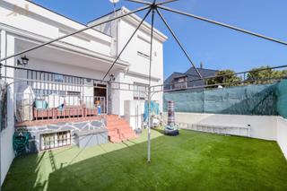 Maison jumelée à San Martín de Valdeiglesias. Chalet pareado de cuatro dormitorios